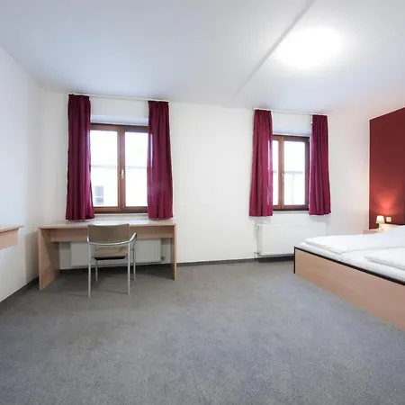Chicos Penzion Siegenburg